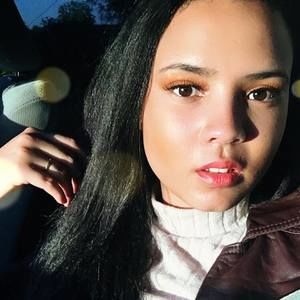 Meet your Posher, Katya